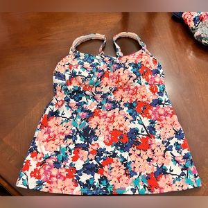 Land’s End Women’s Tankini Swim Top, size 4 Petite, EUC